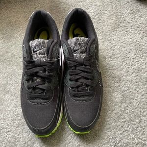 Air max 90 recycled wool